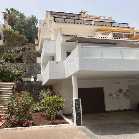 New Renovated With Beautiful View On Cliffs And Sea