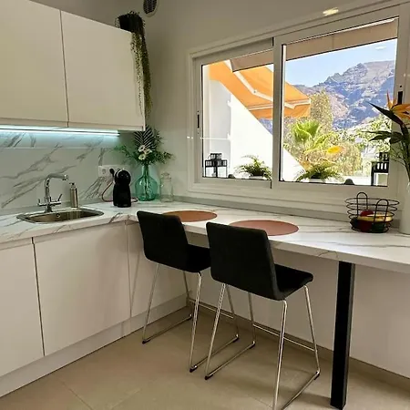 New Renovated With Beautiful View On Cliffs And Sea