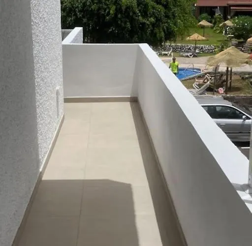 New Renovated With Beautiful View On Cliffs And Sea شقة