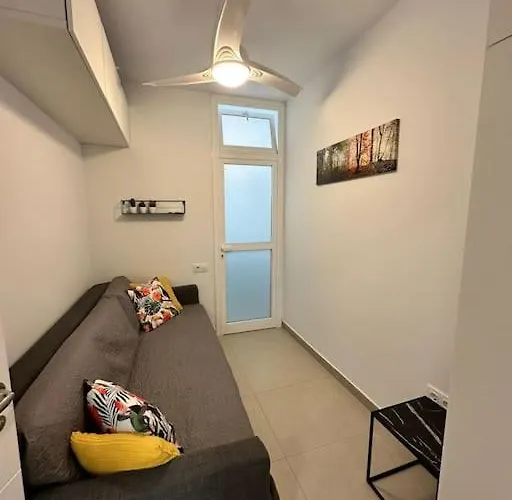 شقة New Renovated With Beautiful View On Cliffs And Sea