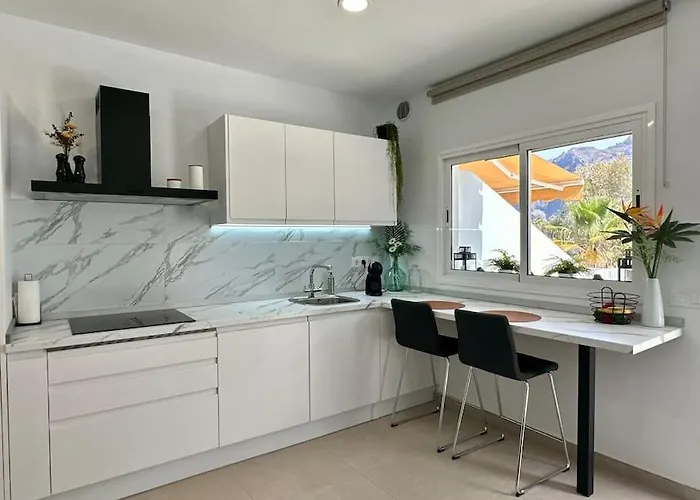 New Renovated With Beautiful View On Cliffs And Sea *