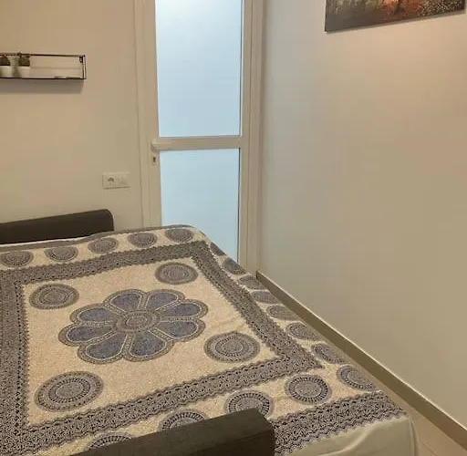 New Renovated With Beautiful View On Cliffs And Sea