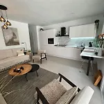 Appartement New Renovated With Beautiful View On Cliffs And Sea *