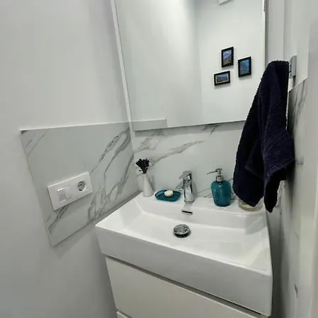 Apartment New Renovated With Beautiful View On Cliffs And Sea *